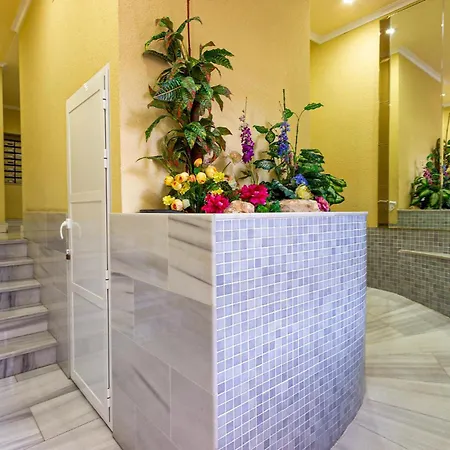 Stunning In Apartment *